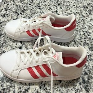 Adidas tennis shoes. Girls size 2 1/2 pink and white. 3 stripes are pink glitter